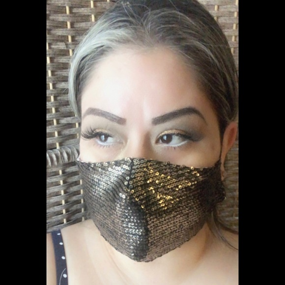 2-pcs Sequence Face Masks - Picture 11 of 16